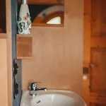 Benno Der Wagen - Kreativ Gestaltetes Tiny House Am Waldrand Nahezu Alleinlage Rennsteig Grünes Band Pur Hund Willkommen